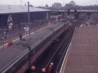 Class 87 at Bedford